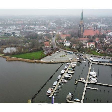 Hausboot Fjord Aries Mit Dachterrasse In Schleswig Hotell Eksteriør bilde