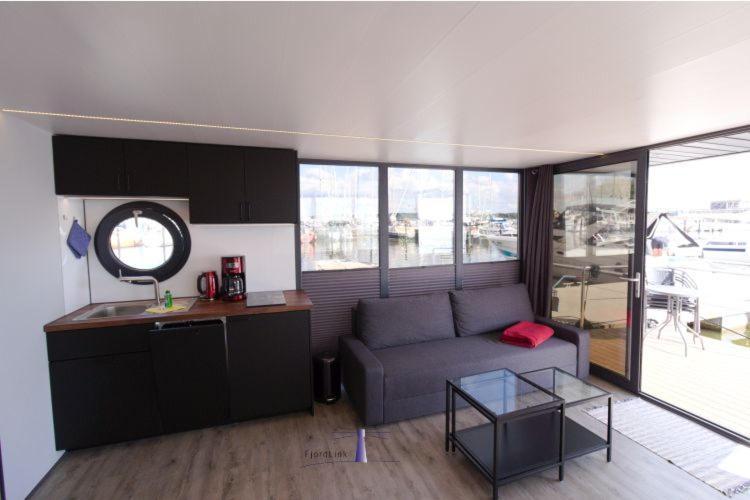 Hausboot Fjord Aries Mit Dachterrasse In Schleswig Hotell Eksteriør bilde